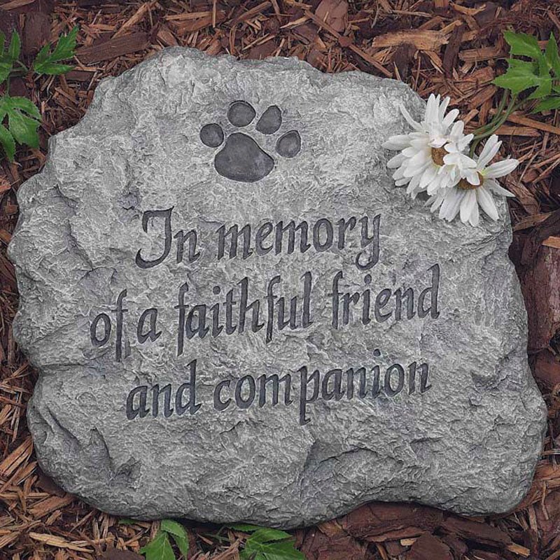 Stepping Stones | How to Add Them to Your Garden