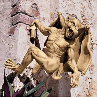 Gaston The Climbing Gothic Gargoyle Statue Size: Large